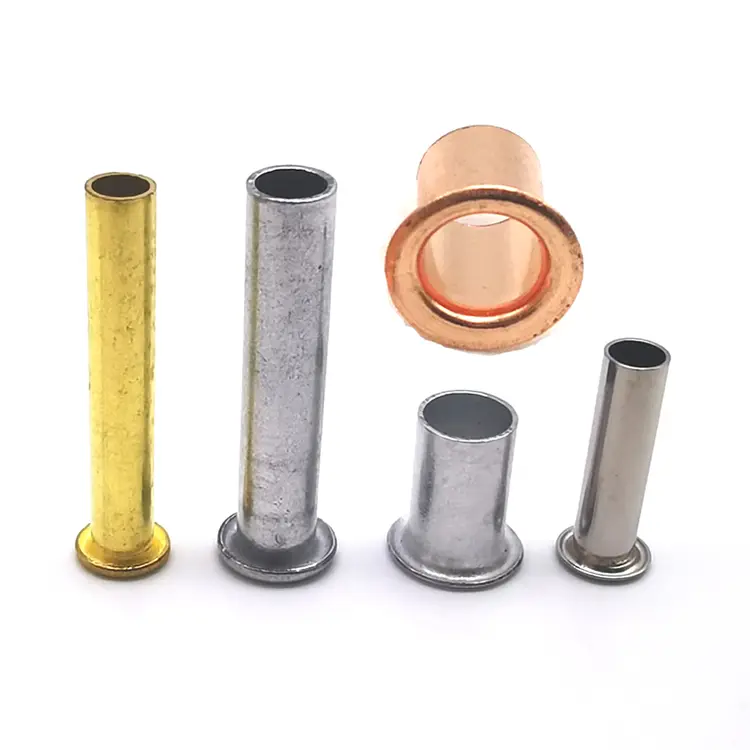 Útmutató a dupla sapka szegecsek bőrbe történő beállításához