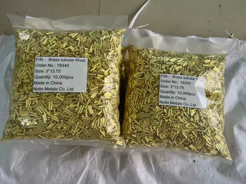 Csőszegecs-mintarendelés az Egyesült Királyságba