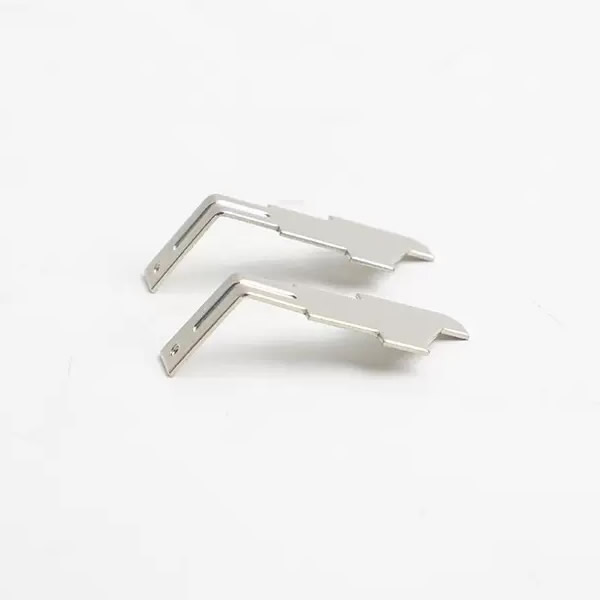 Préselt fémlemez alkatrészek